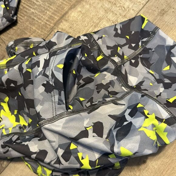 BECCO Spandex SET- shorts/crop top-‎ size Small - Picture 6 of 8